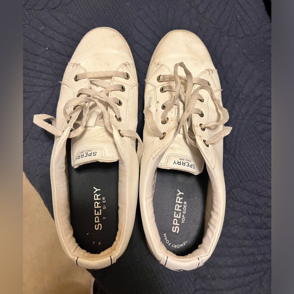 Sperry women’s white tennis shoes